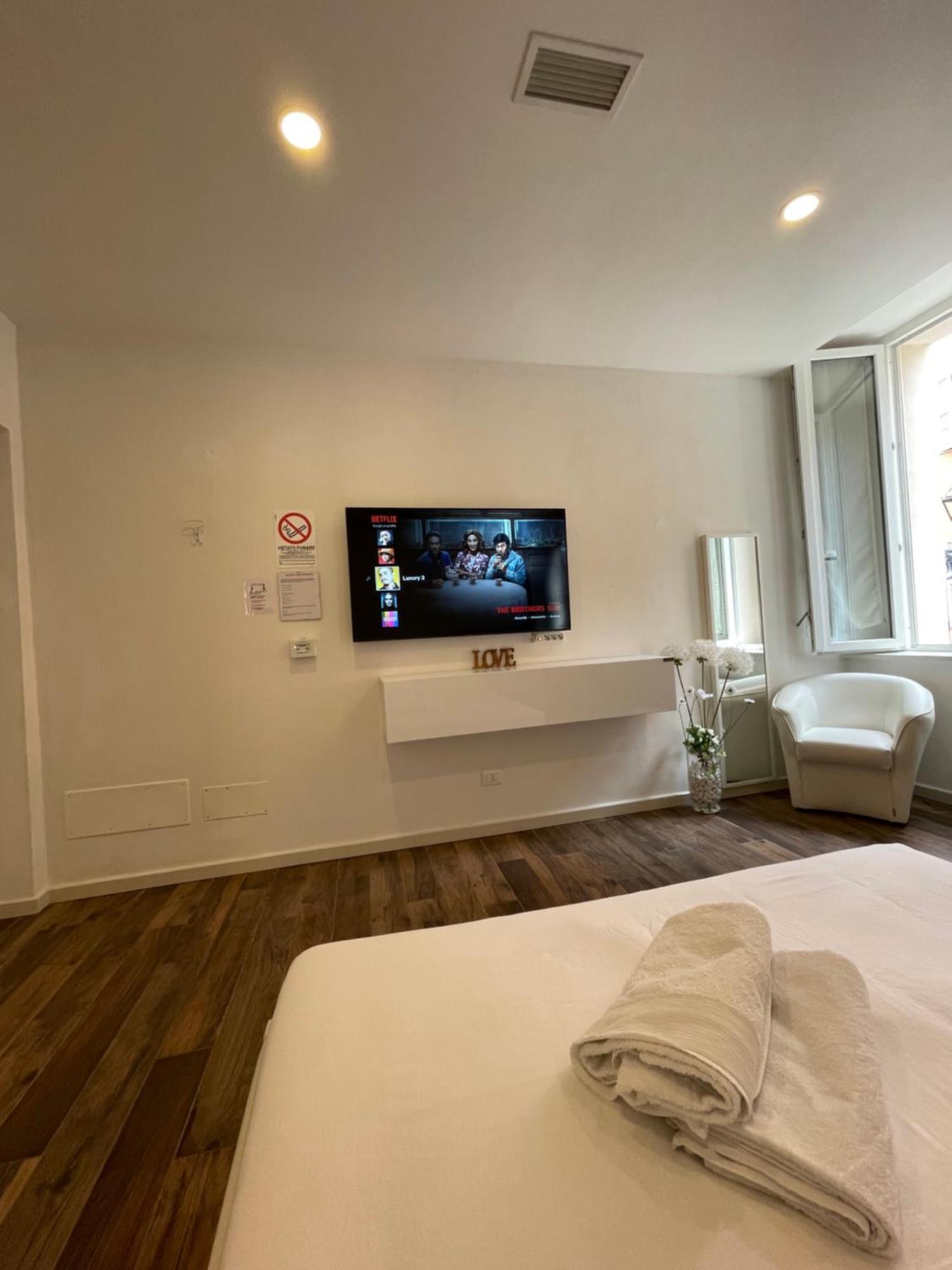 Luxury 3 Al Duomo Di Parma Apartamento Exterior foto