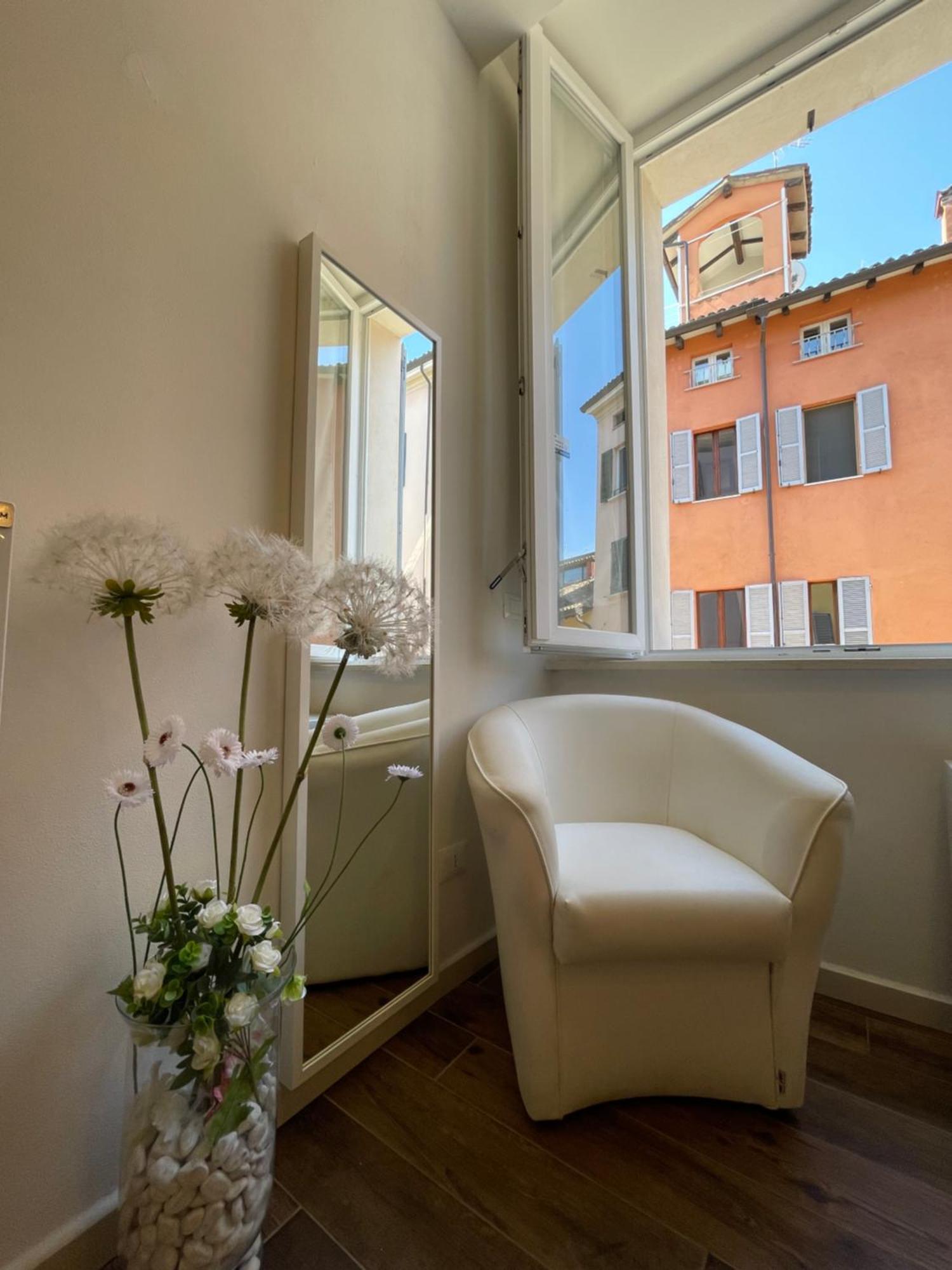 Luxury 3 Al Duomo Di Parma Apartamento Exterior foto
